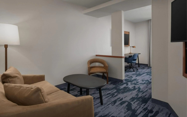 Fairfield Inn & Suites by Marriott Roanoke Hollins/I-81