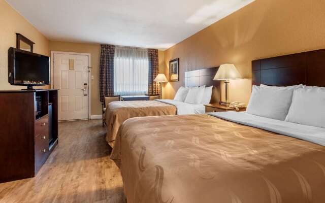 Quality Inn Russellville I-40