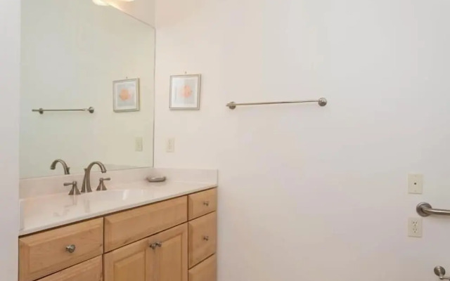 Philadelphia Street 118h