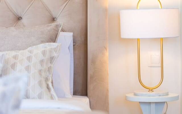 Pinelopi Beach Suites