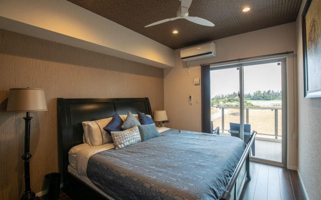 1 min to the sea holiday at the resort[B32-002] – Guest Rooms – Onna