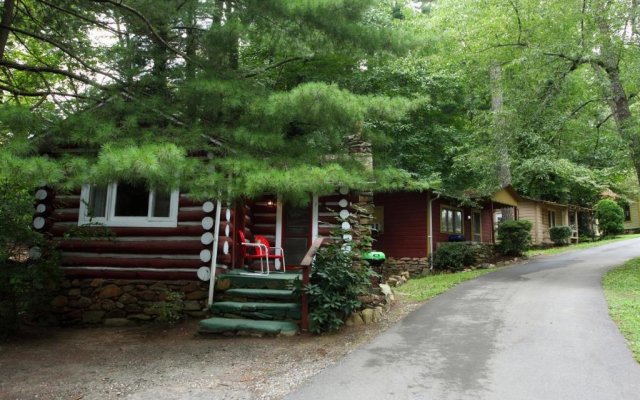 The Pines Cottages