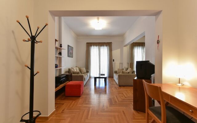 Victoria Square Apartment 2 Bedrooms 1.5 Bathroom Apts