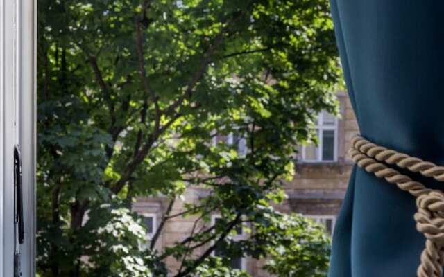 Karmelicka Stylish Studio by Renters