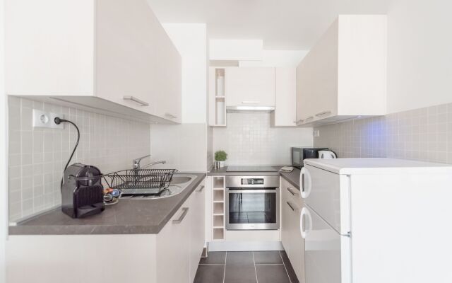 Oasis Apartments at Broadway Residence