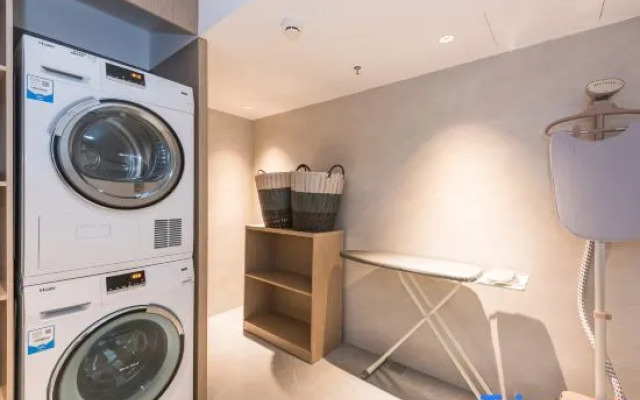 Beijing Tuanjiehu Hujialou Subway Station Yasfil Hotel