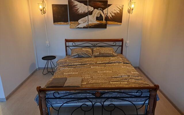 Апартаменты на площади Победы 7