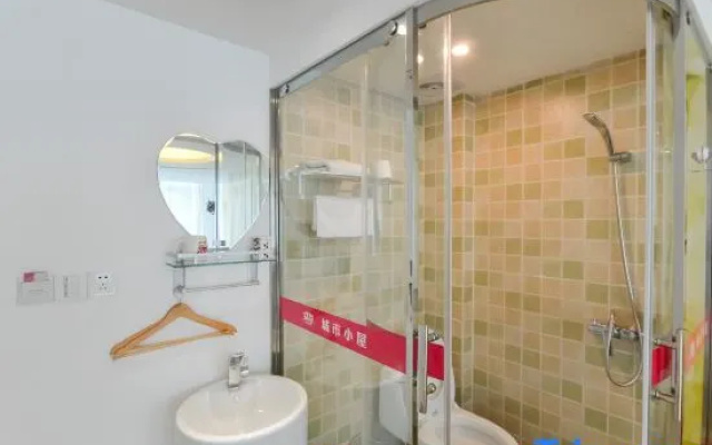 Taizhou Comfort Hotel (Jiaojiang Maritime Passenger Transport Center) – Bathroom – Taizhou