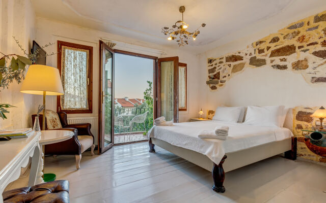 Cunda Battalos Küçük Otel