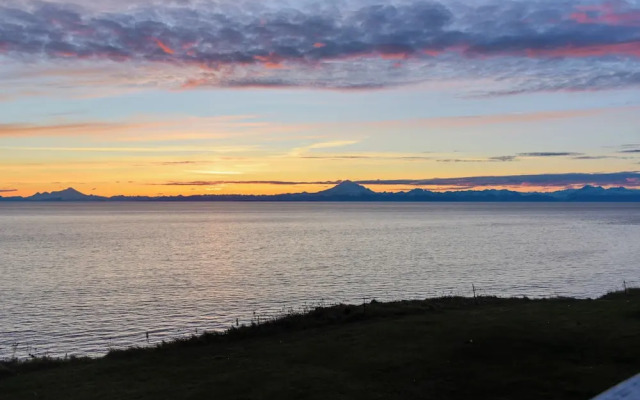 Oceanfront Kenai Villa w/ Fireplace & Deck