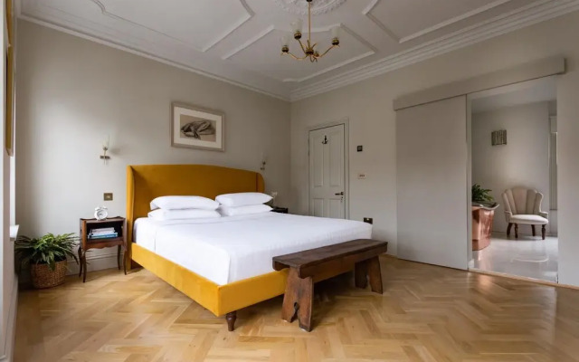 Macfarlane Road II by Onefinestay