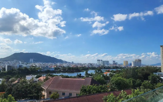 Caroline Beach Vung Tau