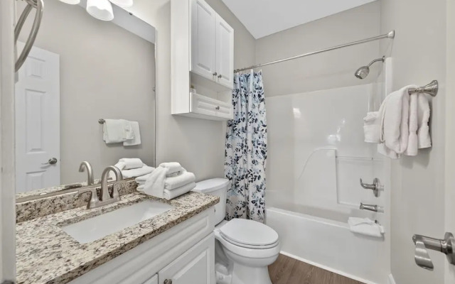 Magnolia Place 4661-101 2 Bedroom Condo