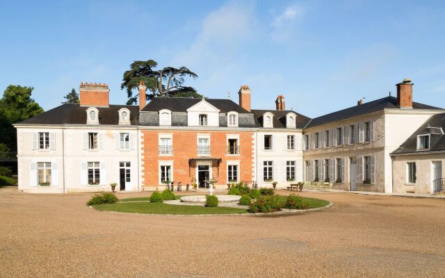 Hôtel & Spa du Domaine des Thômeaux, The Originals Relais