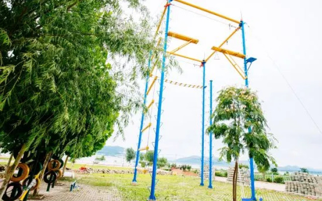 Qufu Shenghushanzhuang (Nishan Shengjing Luxuancun Scenic Area Store)