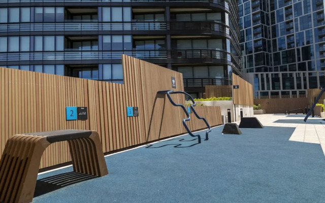 Wyndel Apartments Riverside on Collins