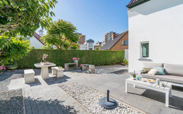 Villa Gamoni - spacious holiday home with garden