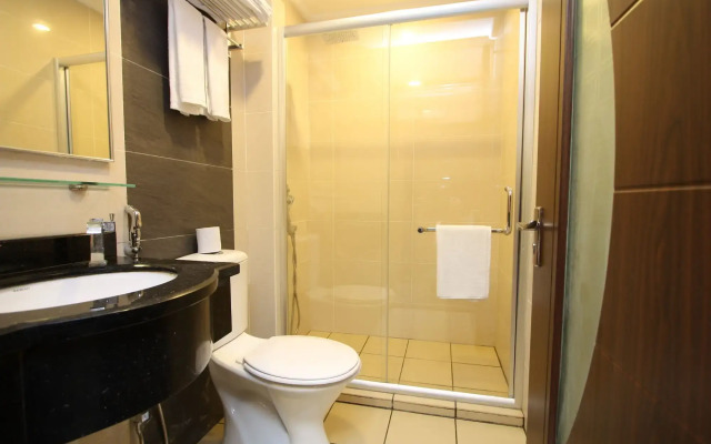 1 City Hotel