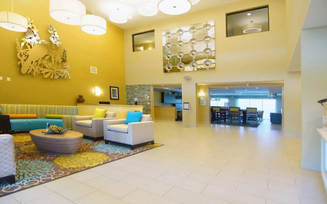 Holiday Inn Express & Suites Cuero by IHG