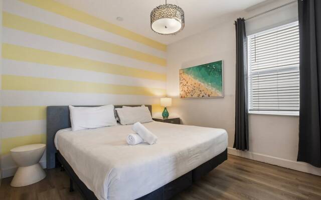 Elegant Home With Pool & Spa, Close to Disney