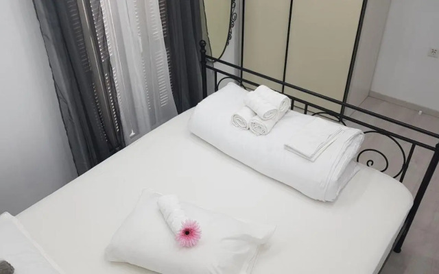 Konstantinos'S Luxury Apartment