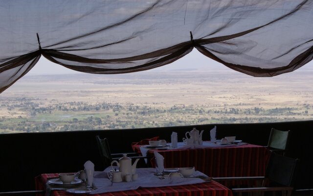 African Sunrise Lodge and Campsite