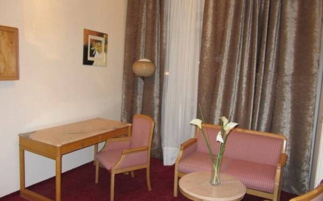 Golden Inn Hotel