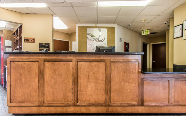 Quality Suites New Iberia