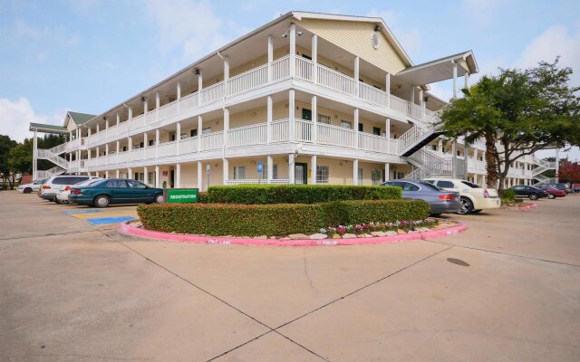 Intown Suites Extended Stay Select Houston - Stafford