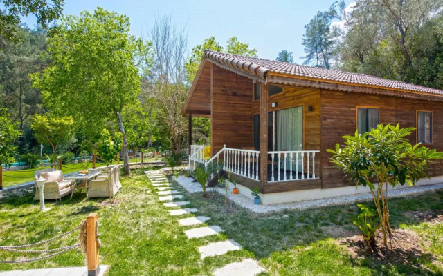 Yusalis Garden Hotel +12 Adult