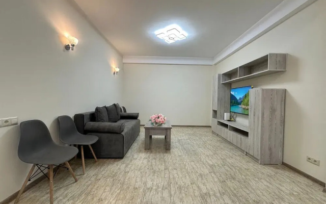 Apartment by Luxe Group XO222