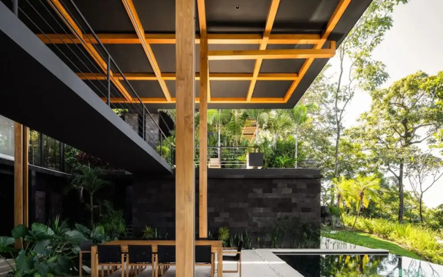 w Spectacular 4BR Villa in Costa Rica