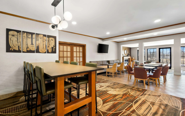 Best Western Fremont/Angola I-80/90 Toll Road