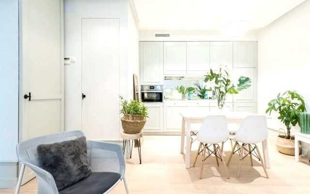 Apartment with One Bedroom in Madrid, with Wifi