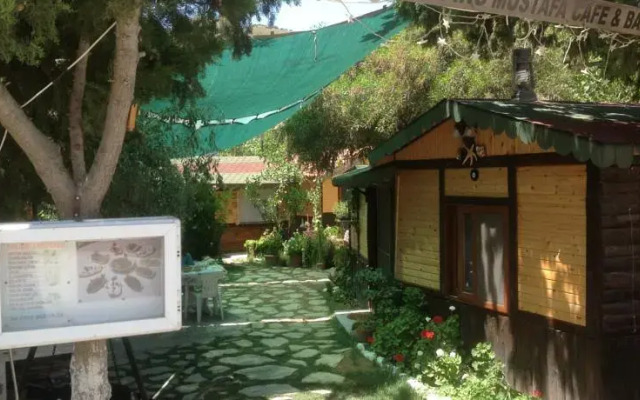 Saklı Bahçe Pansiyon Camping