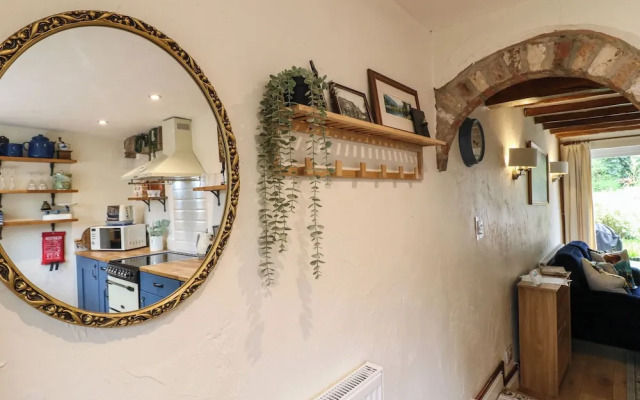 Periwinkle Cottage