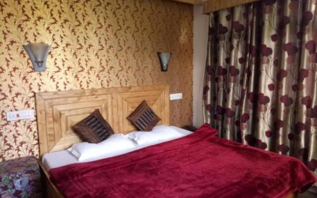 Hotel Kashmir Inn