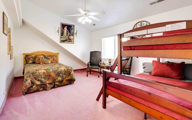 Spacious Hildale House w/ Large Deck!