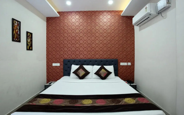 Hotel Crossroads
