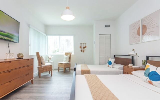 West Deco Boutique Apartments