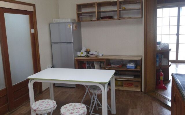 Masan - Guest House Rhizome - Hostel