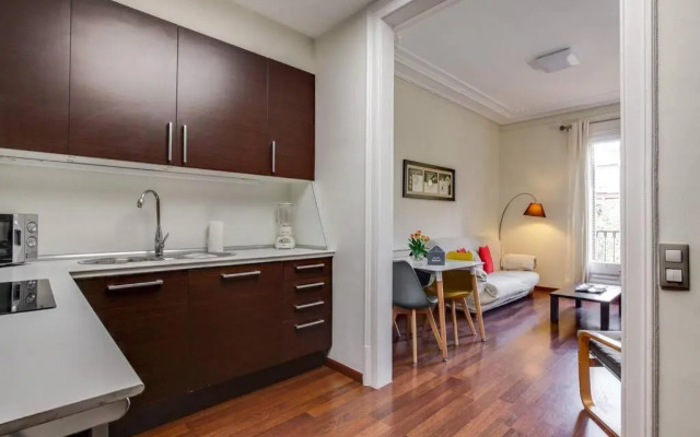 Ronda Sant Pere Private City Center 3Bedroom Suite B