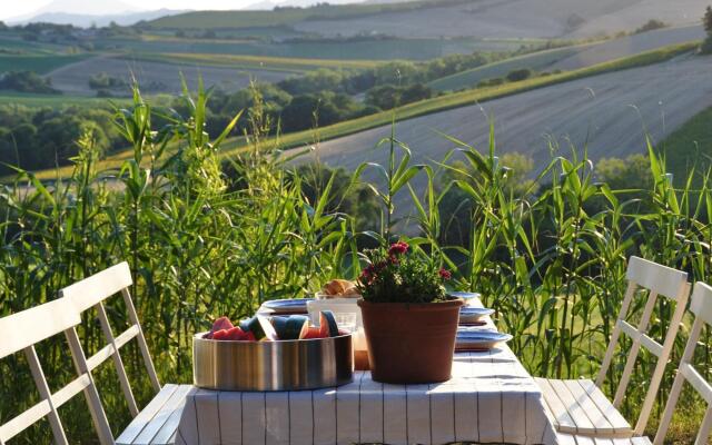 Scenic apartment in Belvedere Ostrense with private pool