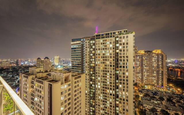 Luxury Sunwah Apartment near Landmark 81 - City View