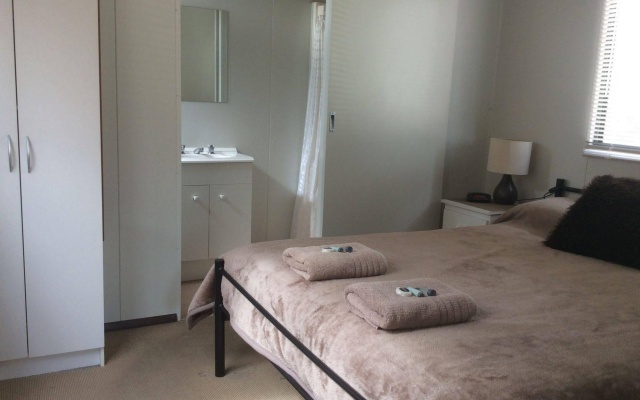 Gladstone Caravan Park - South Australia – Guest Rooms – Wirrabara