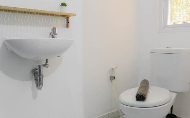 Stylish and Posh Studio Aeropolis Apartment