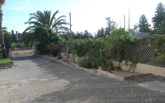 Nice house,close to Coral bay beach