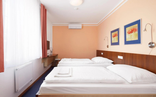 Hotel Nikolas