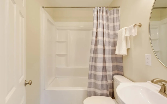 'sandhills Sanctuary' Home Near Golfing!