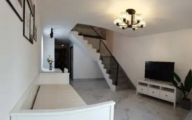 Aixi·Xiaozhu Serviced Apartment (Haikou Wanda Plaza)